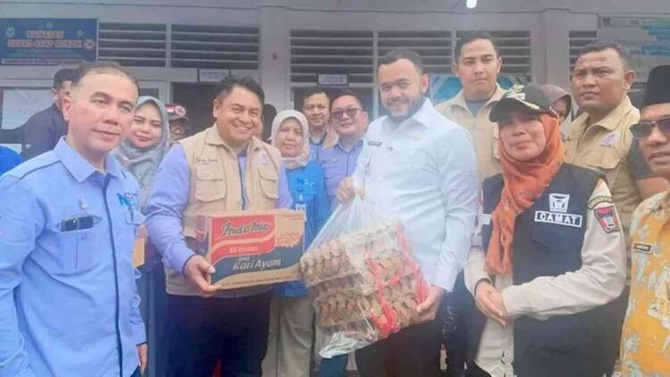 Bank Nagari Salurkan Bantuan untuk Korban Bencana di Padang dan Daerah Lain di Sumbar 1 Bank Nagari salurkan bantuan untuk warga terdampak bencana di Sumbar. (dok. istimewa)