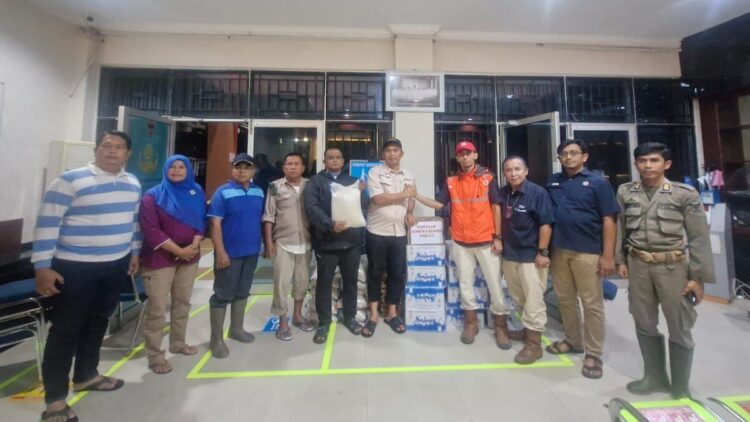 Semen Padang Intensifkan Distribusi ke Lokasi Bencana Hidrometeorologi di Padang 1 Bantuan Semen Padang untuk bencana di Padang. (dok. istimewa)