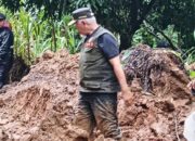 Turun Tangan Bersihkan Material Longsor di Malalak, Gubernur Mahyeldi Tegaskan Ini