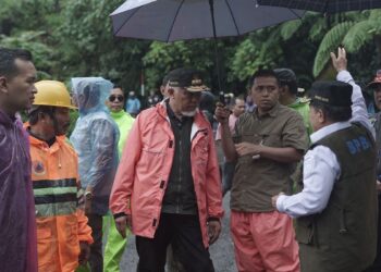 Gubernur Mahyeldi kunjungi lokasi bencana di Malalak Timur. (dok. adpsb)