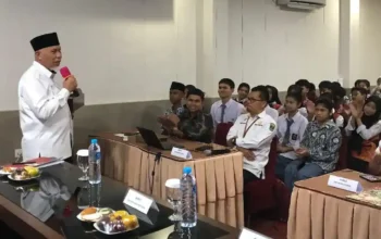 Gubernur saat membuka Pembinaan Karakter Siswa ADEM 3T Tahun 2025 di Edotel Bundo Kandung, SMKN 9 Padang, Rabu (19/11/2025). (dok. adpsb)
