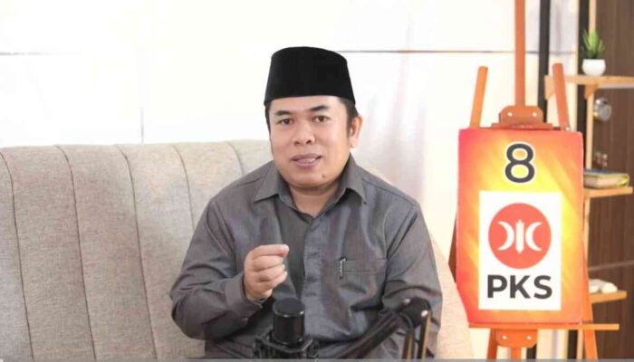 Mulyadi Muslim: Hari Guru, Tapi Guru Masih Menangis Karena Hak Belum Terpenuhi