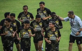 Latihan para pemain Semen Padang FC. (dok. ILeague)