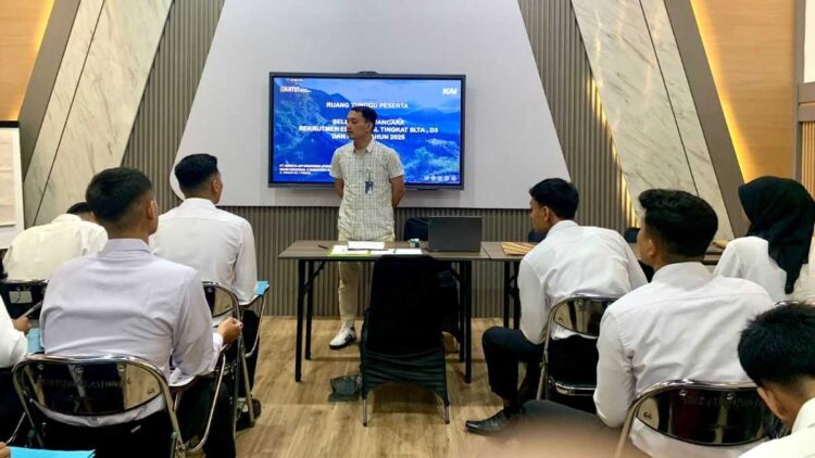 KAI Divre II Sumbar Perkuat Edukasi Publik terkait Rekrutmen Resmi 1 Pelatihan pegawai baru PT KAI