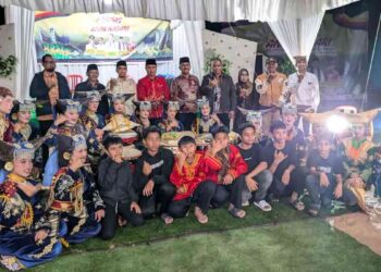 Pembukaan iven pentas seni anak Nagari Simarasok. (dok. istimewa)