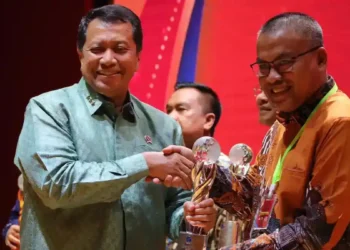 Pemprov Sumbar Raih Bhumandala Award 2025 dari BIG Berkat Inovasi Pengawasan Tata Ruang 3 Pemprov Sumbar raih Bhumandala Awards 2025. (dok. istimewa)