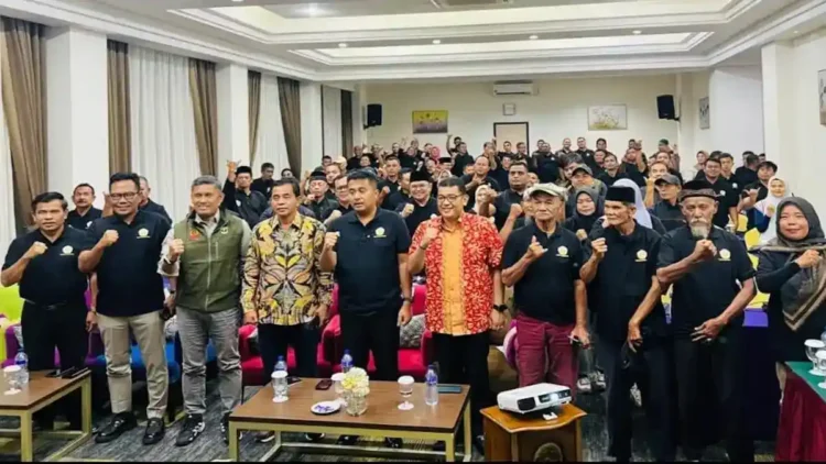 Raker IPSI Sumbar yang dihadiri Wagub Vasko Ruseimy dan Waketum 1 KONI Sumbar, Alvira. (dok. istimewa)