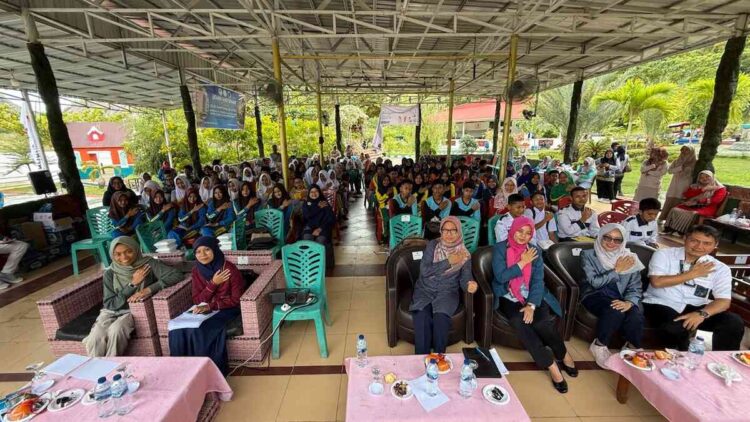 Semen Padang Hospital (SPH) beri pelatihan kesehatan mental pada remaja di peringatan HKN. (dok. istimewa)