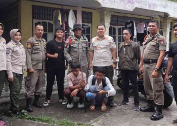 Satpol PP Padang amankan siswa yang membawa sajam di kawasan Pauh. (dok. Humas Pol PP)