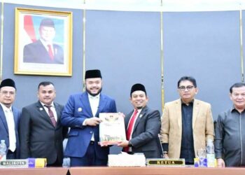 DPRD Padang Bahas Pandangan Umum Fraksi terhadap RAPBD 2026, Pemko Didorong Kreatif Kelola Keuangan Daerah