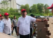 Sekjen Kemensos Robben Rico Kagumi Rumah SEPABLOCK PT Semen Padang