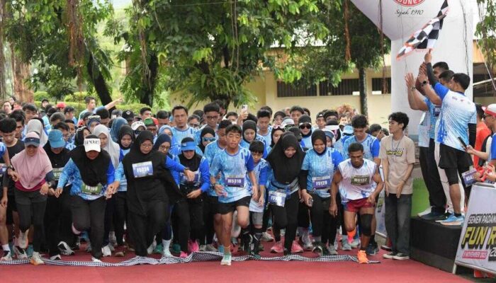 Semen Padang Hidupkan Semangat Pahlawan Lewat Fun Run 2025