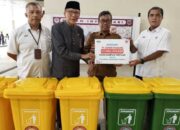 PT Semen Padang Serahkan 16 Tong Sampah Terpilah ke Sekolah dan Masjid Raya Sumbar