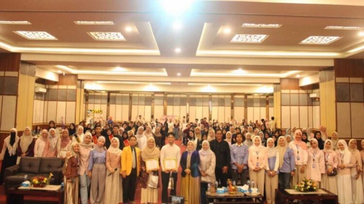 Menemukan Kehidupan Seimbang dan Pulih Bersama melalui Seminar Nasional WMHD 2025 1 Seminar WMHD 2025 di UNP. (dok. istimewa)