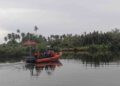 Tim Basarnas Padang bergerak melakukan pencarian kapal yang hilang di Pasbar. (dok. Basarnas Padang)