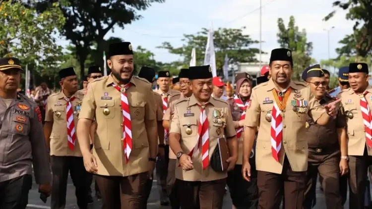 Upacara Peringatan Hari Pramuka Nasional di Padang, Wako Fadly Amran Dapat Penghargaan 1 Wako Fadly Amran menghadiri Upacara Peringatan Hari Pramuka Nasional di Lapangan Balai Kota Aia Pacah. (dok. Prokopim)