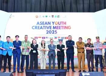 Wako Fadly Amran menghadiri gelaran ASEAN Youth Creative Meeting di Unand. (dok. istimewa)