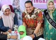 Wako Yota Balad Serahkan Hadiah Pemenang Lomba Kreativitas Siswa PAUD se-Pariaman