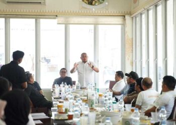 Berdialog dengan Suporter, Andre Rosiade: Semen Padang FC Bertekad Keluar dari Zona Degradasi Jelang Pertengahan Musim 1 Berdialog dengan Suporter, Andre Rosiade: Semen Padang FC Bertekad Keluar dari Zona Degradasi Jelang Pertengahan Musim