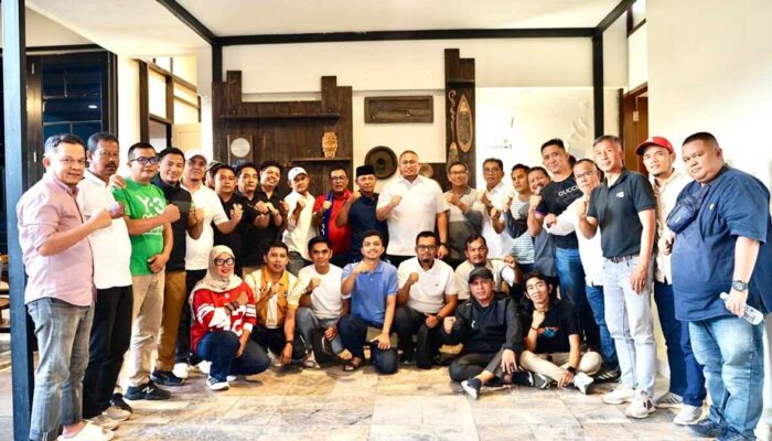 Maju Pemilihan Ketua Asprov PSSI Sumbar, Andre Rosiade Fokus Perbanyak Kompetisi Usia Muda dan Pembinaan Wasit-Pelatih