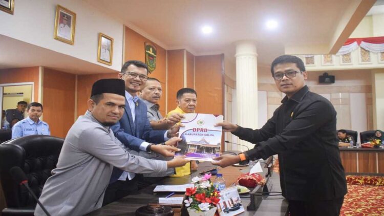 DPRD Kabupaten Solok mengesahkan APBD 2026. (Foto: Diskominfo Kabupaten Solok)