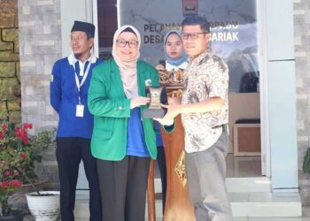 Dukung Ekonomi Lokal, PTF se-Indonesia Bina Masyarakat Pariaman lewat Inovasi Teh Mengkudu