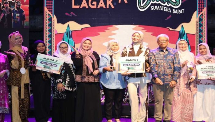 Batik Motif Kelapa dari Pariaman Raih Juara 1 Festival Batik Sumbar 2025
