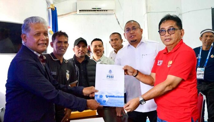 Yakin Terpilih Aklamasi, Andre Rosiade Resmi Daftar Calon Ketua Asprov PSSI Sumbar
