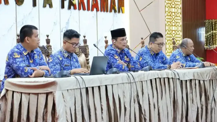 Pemko Pariaman mengadakan pembekalan petugas pendapatan dan penagihan PBB-P2. (Foto: Ist)