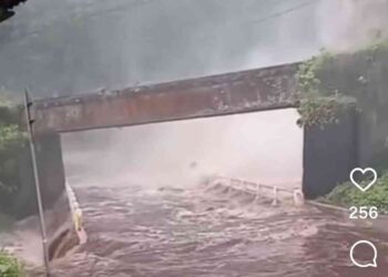 Hujan Deras Picu Lembah Anai Meluap, Jalan Padang-Bukittinggi Tak Bisa Dilalui