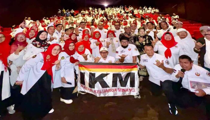 IKM Gelar Nobar Film Nia, Andre Rosiade: Dukung semua Karya Bertema Minangkabau