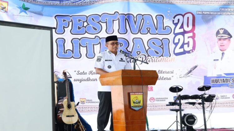 Wawako Pariaman Mulyadi menutup Festival Literasi 2025. (Foto: Ist)