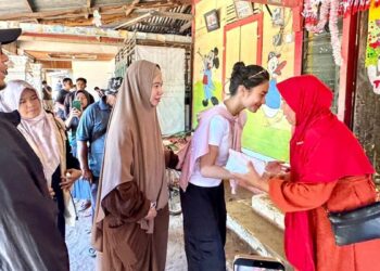 Azizah, Putri Andre Rosiade Bantu Rp50 Juta untuk Pembangunan Kembali TK yang Terkena Banjir Bandang di Kuranji