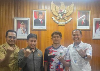 Atlet sambo Sumbar Handrezka Vaktorias berangkat ke kejuaraan sambo di Kyrgiztan. (dok. istimewa)