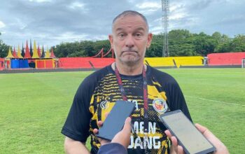 Pelatih Kepala Semen Padang FC Dejan Antonic. (dok. istimewa)