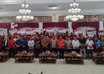 Penyerahan bonus atlet Sumbar. (dok. istimewa)