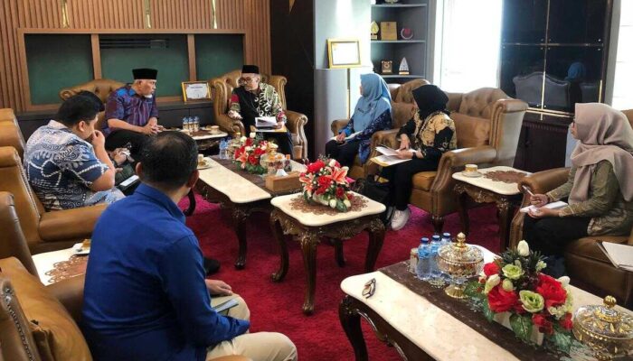 Gubernur Mahyeldi Terima Audiensi BPS Sumbar Bahas Pertumbuhan Ekonomi