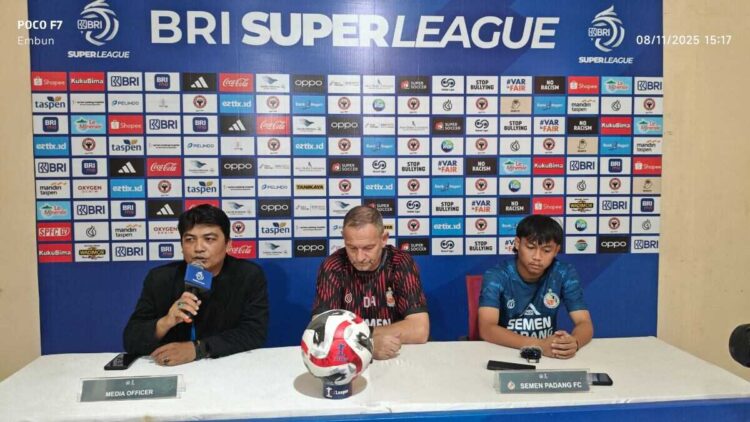 Semen Padang FC Siap Kejutkan Pemuncak Klasemen Borneo FC 1 prematch pressconference Semen Padang FC vs Borneo FC