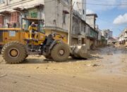 Alat Berat Terus Bekerja Bersihkan Jalanan Aceh Tamiang dari Sisa Bencana