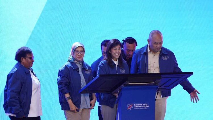 Pemerintah Targetkan 2.500 Desa Terhubung Internet pada Tahun 2026 1 Menteri Komunikasi dan Digital Meutya Hafid dalam acara Deklarasi Arah Indonesia Digital di Jakarta Selatan, Rabu (10/12/2025) menyatakan bahwa konektivitas yang merata menjadi fondasi agar warga desa memperoleh akses pendidikan, layanan publik, dan peluang ekonomi yang setara. (Foto: InfoPublik/Dit KPM/Amiri Yandi)