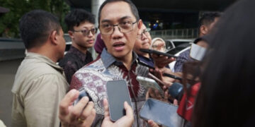 Direktur Jenderal Pengawasan Ruang Digital Kemkomdigi Alexander Sabar mengatakan Kemkomdigi terus memperkuat koordinasi dengan instansi pengawas sektor dan platform digital guna memastikan ruang digital tetap aman, serta melindungi masyarakat dari praktik penyalahgunaan data pribadi dan aktivitas ilegal di ranah digital. (Foto: Humas Kemkomdigi)