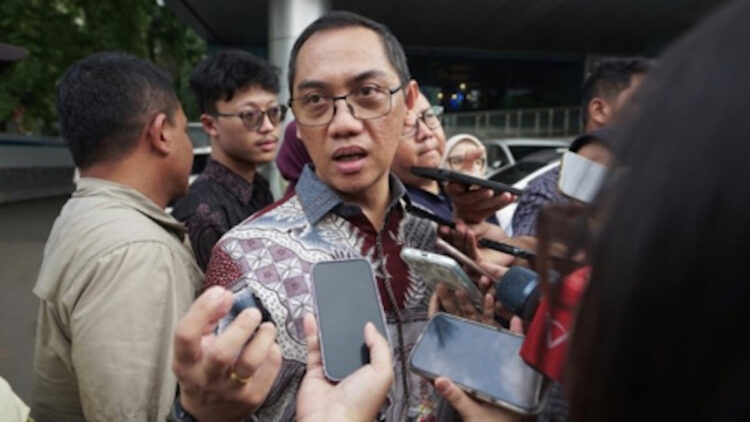 Direktur Jenderal Pengawasan Ruang Digital Kemkomdigi Alexander Sabar mengatakan Kemkomdigi terus memperkuat koordinasi dengan instansi pengawas sektor dan platform digital guna memastikan ruang digital tetap aman, serta melindungi masyarakat dari praktik penyalahgunaan data pribadi dan aktivitas ilegal di ranah digital. (Foto: Humas Kemkomdigi)