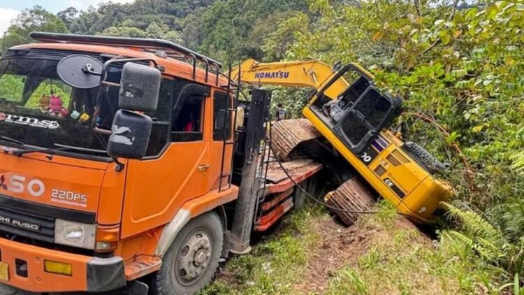 Eks Ketua DPRD Pasaman Tewas Tertimpa Alat Berat Saat Antar Bantuan Bencana 1 Eks Ketua DPRD Pasaman meninggal usai tertimpa alat berat