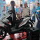 GM PLN UID Sumbar Ajrun Karim meresmikan bengkel konversi motor listrik pertama di Sumbar. (dok. Humas)