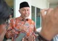 Gubernur Sumbar Mahyeldi diwawancarai wartawan usai rilis akhir tahun di BNNP Sumbar. (dok. adpsb)