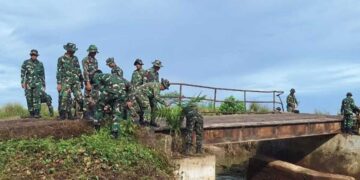 TNI AD Bangun Jembatan Darurat di Pematang Panjang Pasca Banjir Bandang