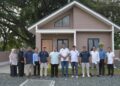 Kadin Sumbar bersama Pemko Padang mengcek rumah contoh SEPABLOCK. (dok. istimewa)