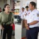 Anggota Komisi VI DPR RI Rieke Diah Pitaloka mengapresiasi kinerja KAI Divre II Sumbar dalam aksi cepat tanggap bencana. (dok. istimewa)