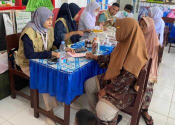 Layanan pengobatan gratis Semen Padang Peduli. (dok. istimewa)