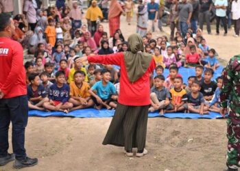 Layanan psikososial dengan mendongeng untuk anak korban terdampak bencana di Sumatera. (dok. istimewa)
